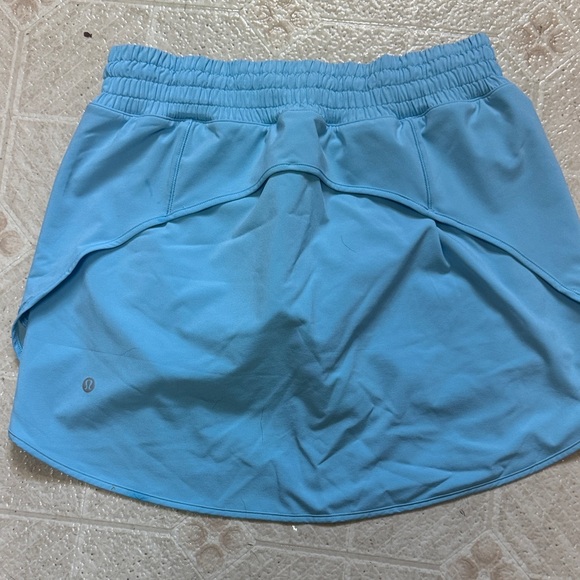 Lululemon hotty hot high rise skirt - Picture 2 of 4